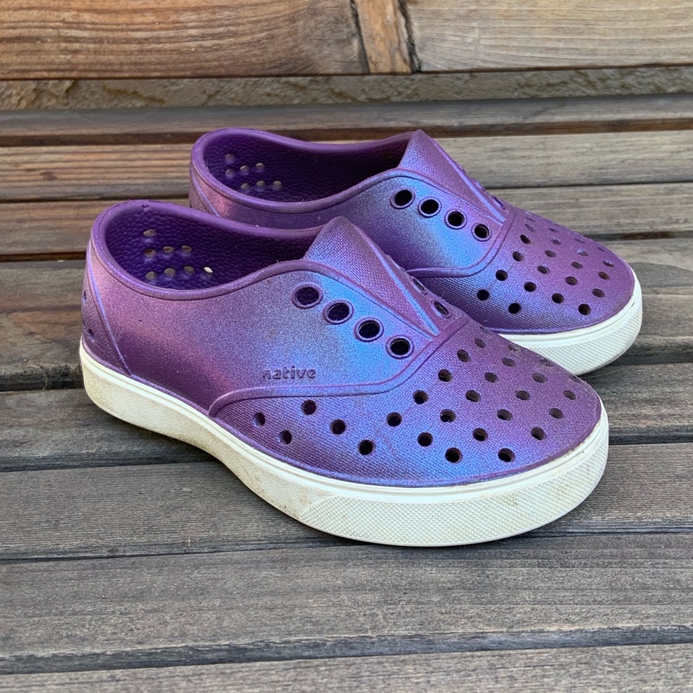 Size 9 Purple metallic Natives